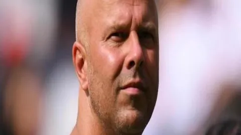 国字号劲旅全力以赴战亚冠关键战，法比奥留任坚定，俱乐部全力支持！