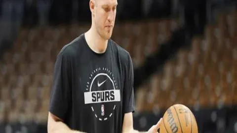 尼克斯翻盘独行侠，唐斯孤军奋战马绍尔高分难救队